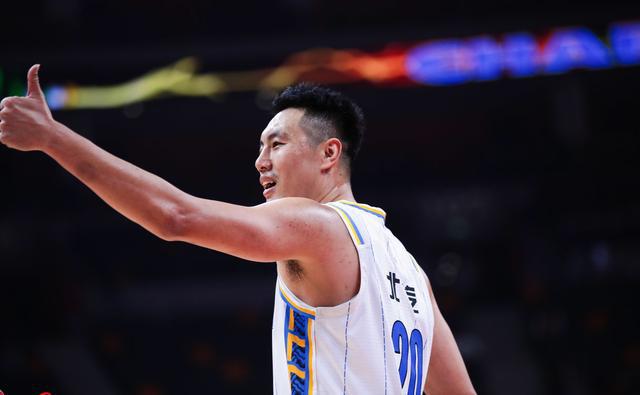 翟晓川或将在NBA季后赛中回归赛场